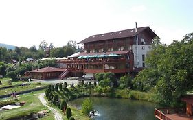 Complex Pastravaria Albota